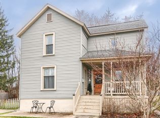 103 S Lemen St, Fenton, MI 48430