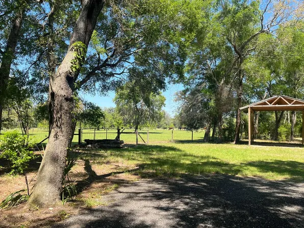 844 SE Riverside East Dr, Branford, FL 32008