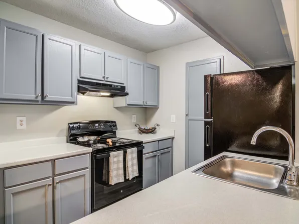 Flats at Riverview