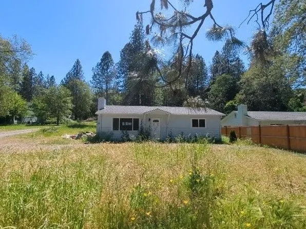 201 Acorn St, Merlin, OR 97532