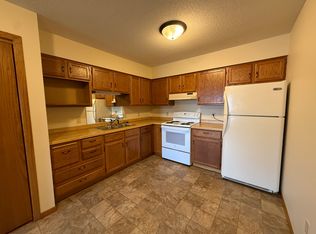 410 Cedar Ct #5, Menomonie, WI 54751