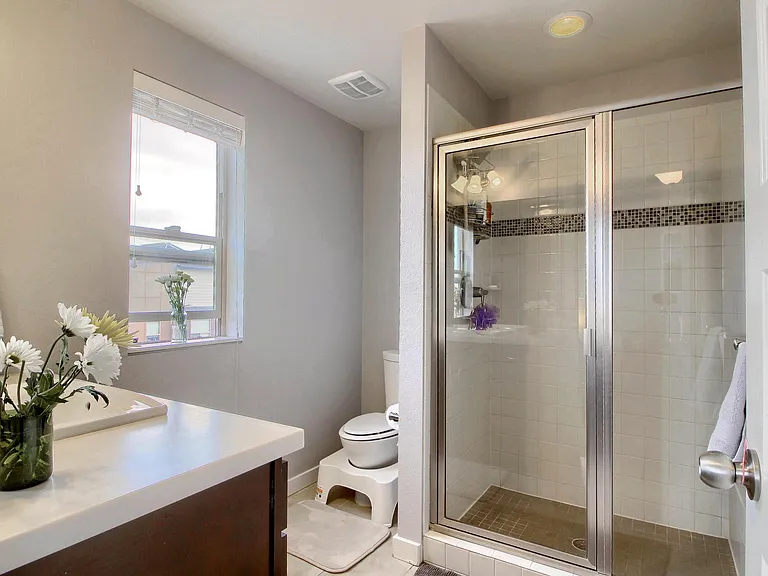 3045 Geneva St — Photo 19