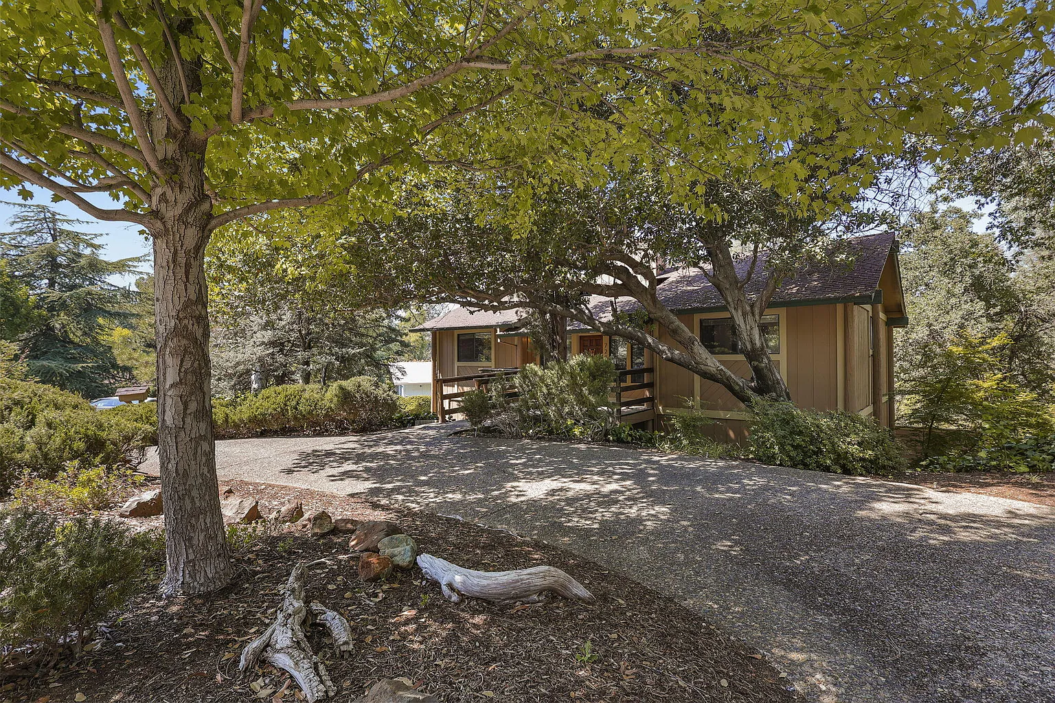 720 Pioneer Ct photo 1