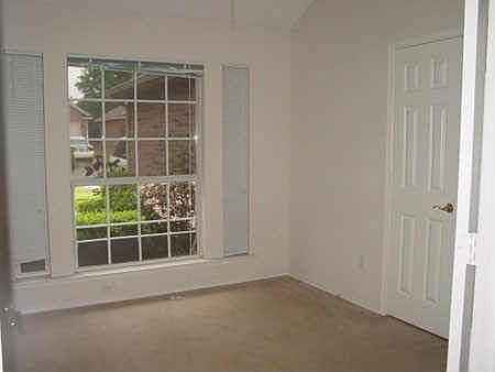 3rd image of 1309 Hidden Glade Dr