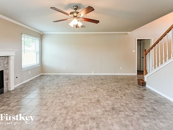 3rd image of 203 Leghrand Ct