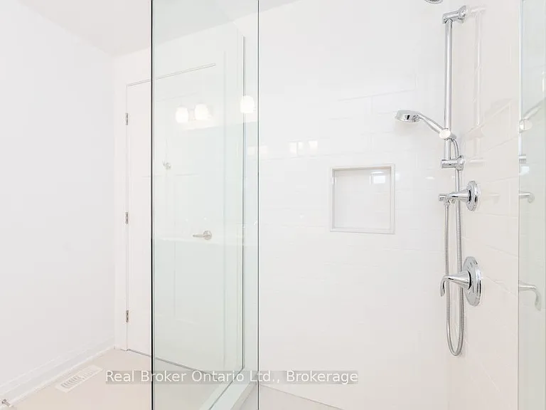 4 Danielle Cres — Photo 11