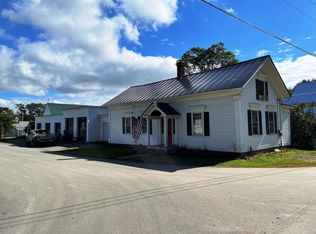 12 Center St, Wells River, VT 05081