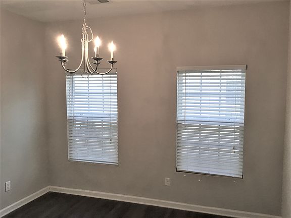 4th image of 4802 Redland Ct