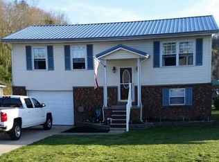 152 Corey Dr, Poca, WV 25159