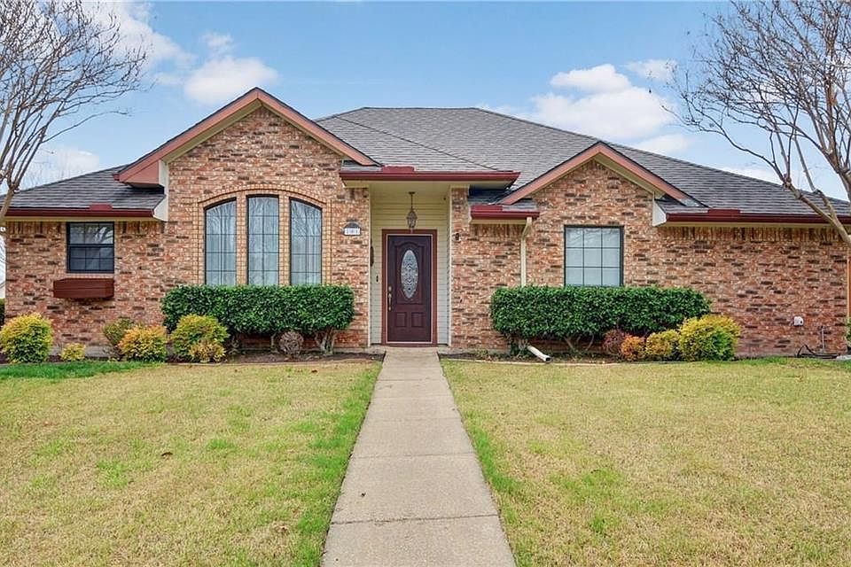 1st image of 101 Crestwood Dr