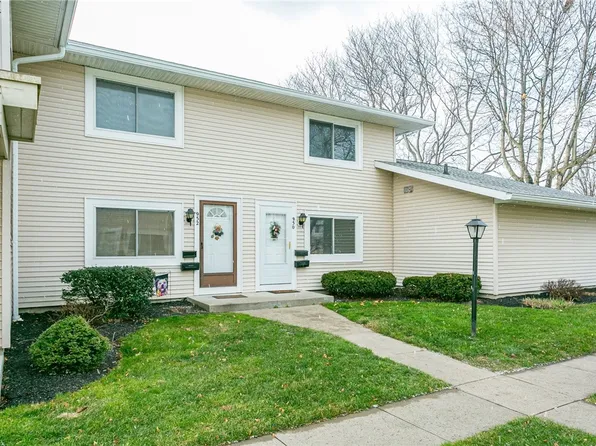 950 Eastbrooke Ln, Rochester, NY 14618