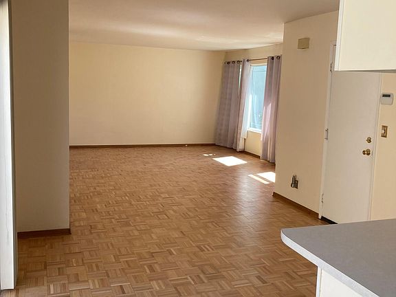View from the kitchen to the dining area and kitchen.