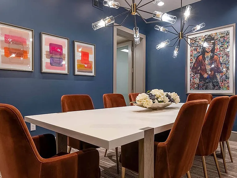 Luxe at Mile High — Photo 15