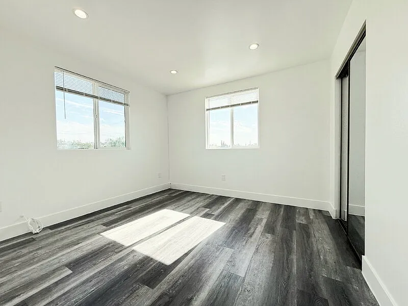 1 bed, $900 — Photo 2