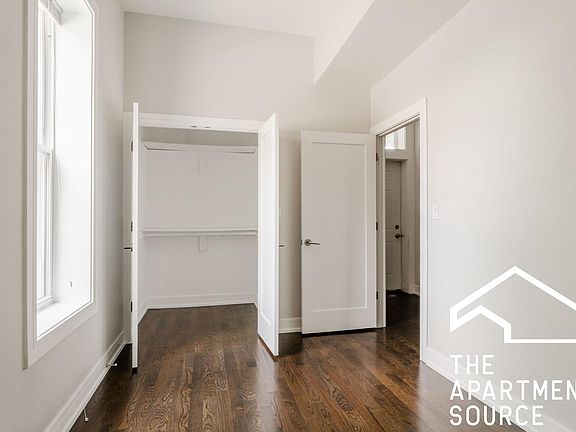 4th image of 2648 W Augusta Blvd #2REAR