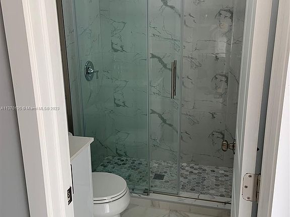 2nd image of 1653 Ashton Ct #1