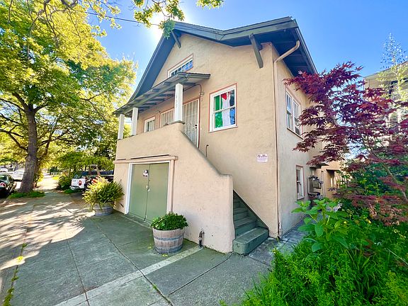2nd image of 439 37th St APT 4