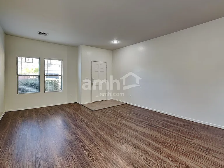 17646 W Bridger St — Photo 9