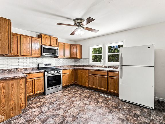4th image of 4515 Willow Ln