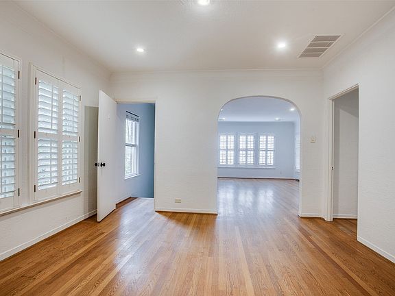 2nd image of 4215 Normandy Ave