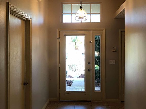 3rd image of 1281 Rock Springs Dr
