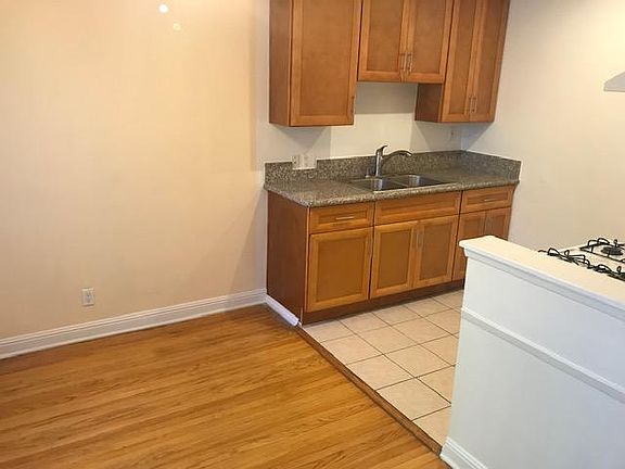 2nd image of 7625 Willoughby Ave APT 7