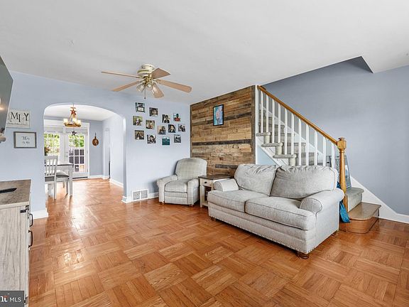 5th image of 507 Perry St