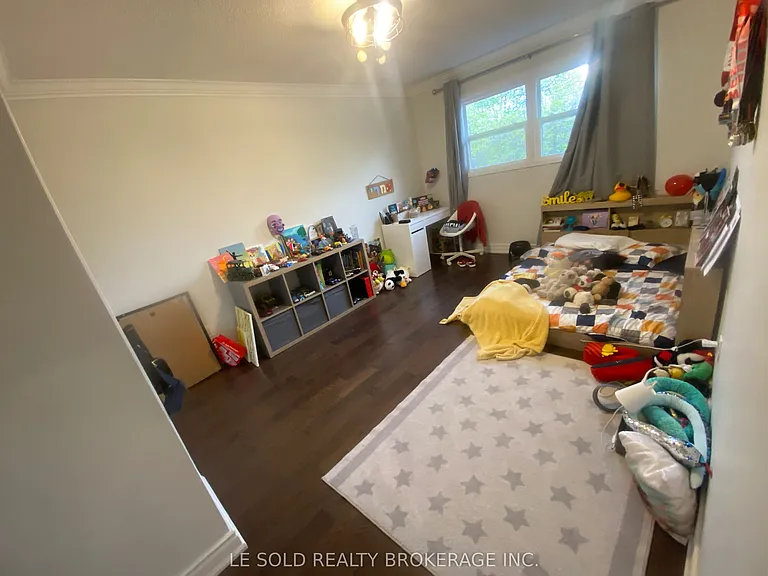 10 McDougall Ct — Photo 18