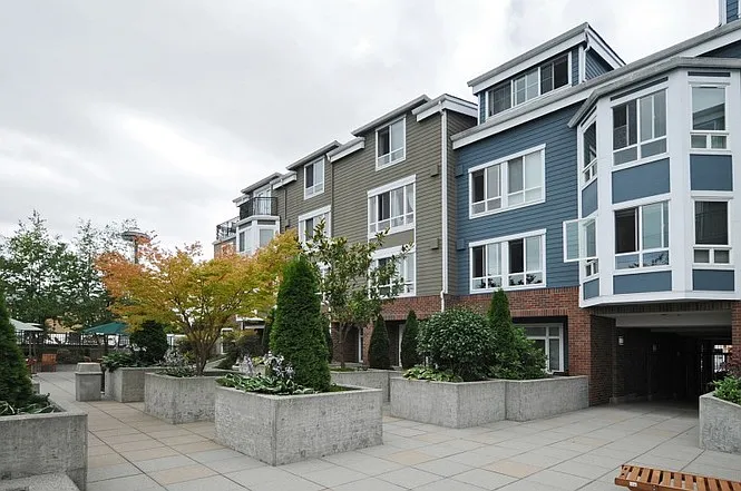 812 5th Ave N #206 — Photo 15
