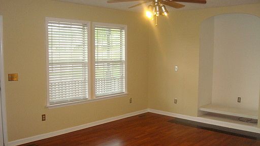 5th image of 104 Jackson Ct