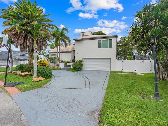 5th image of 7605 Black Olive Way