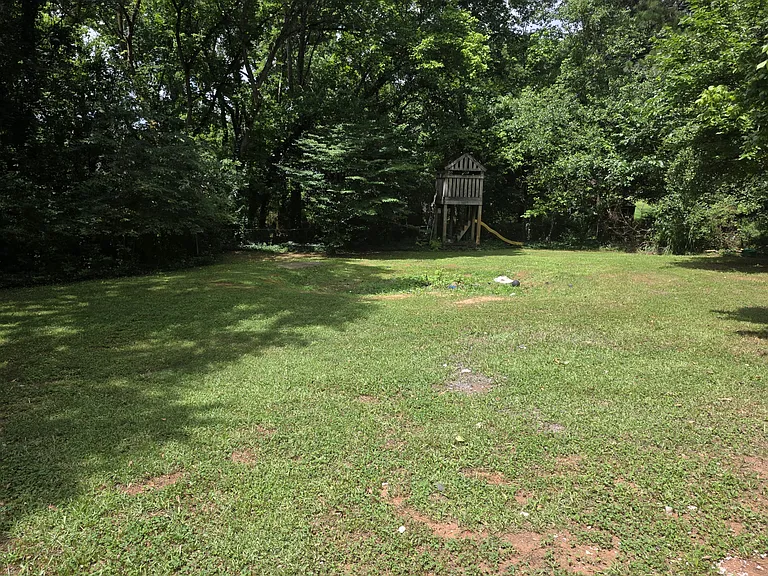 95 Ashton Ct — Photo 11
