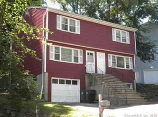 10 Irving Pl, Danbury, CT 06810