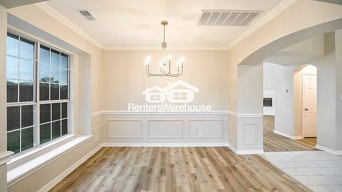 508 Lilac Ln — Photo 13
