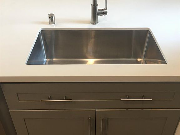 4th image of 46 Jasper Pl