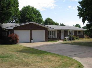 334 S Cedarbrook Dr, Monett, MO 65708