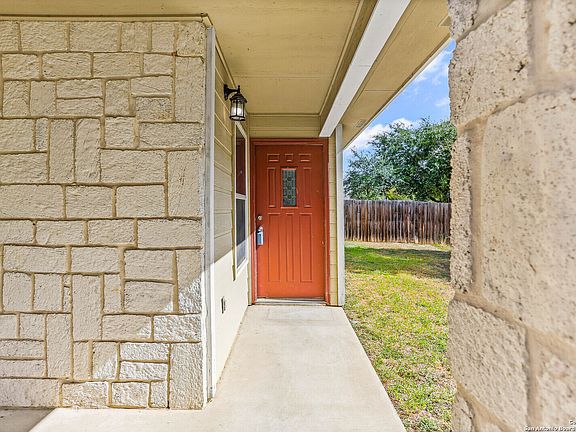 4th image of 9703 Woodland Pines