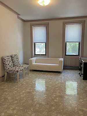 1st image of 421 Grove St #1