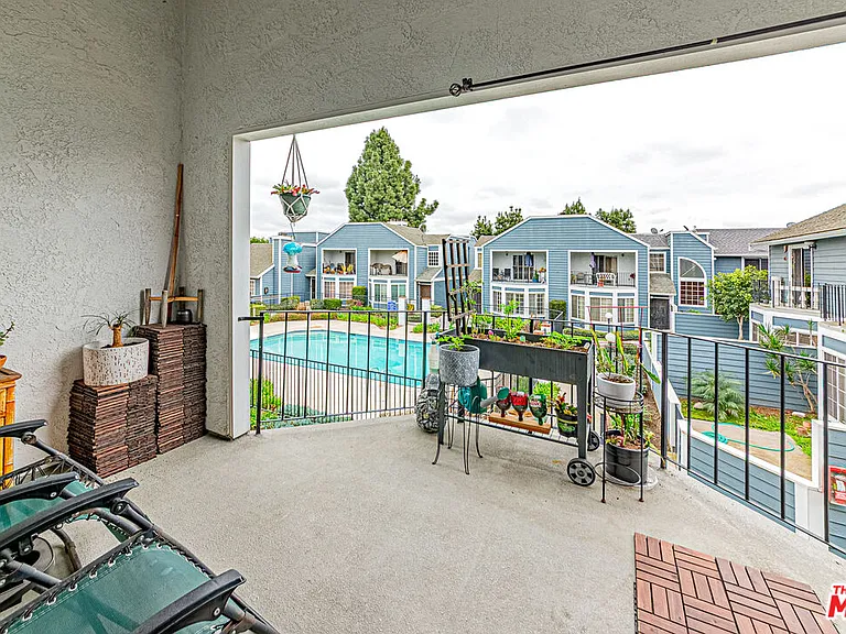 14742 Pioneer Blvd — Photo 27