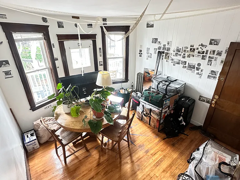 142 W Adams St #2 — Photo 11