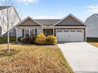 637 Southwick Pl, Mebane, NC 27302