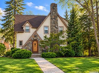 59 Oxford Pl, Glen Rock, NJ 07452