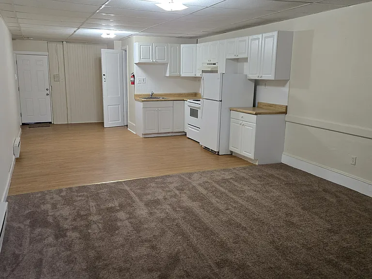 living room/kitchen