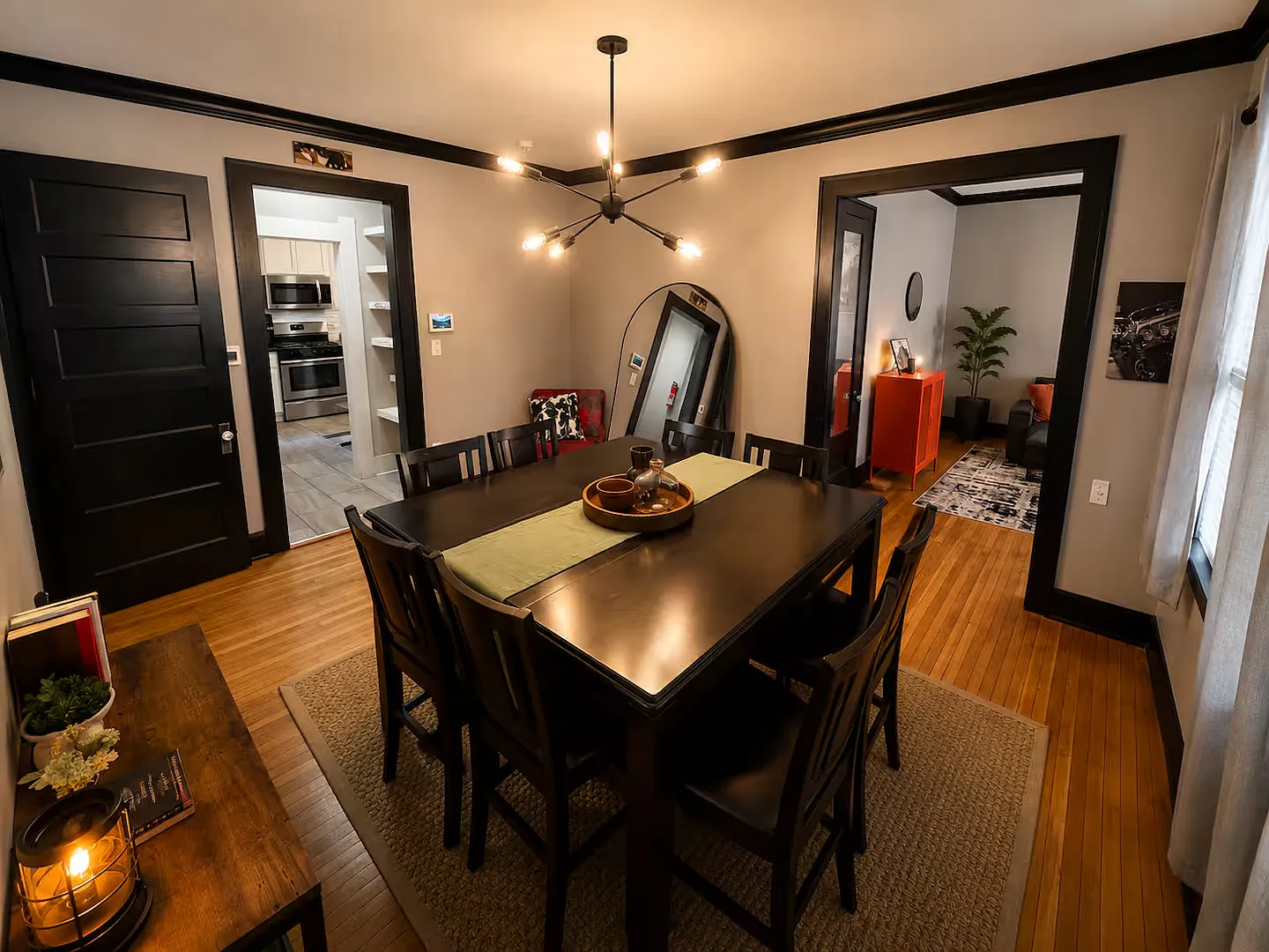 2 bed, 1500 sqft, $1,600 — Photo 1