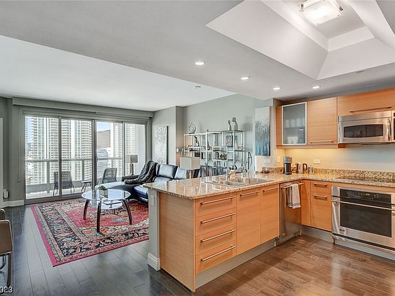 2nd image of 222 Karen Ave Unit 2205