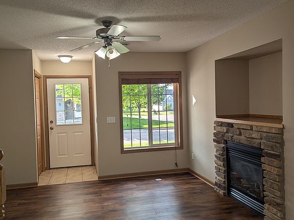 LR w/Fireplace
