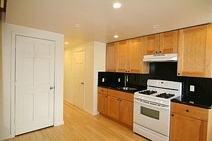2nd image of 23 Devoe St #3