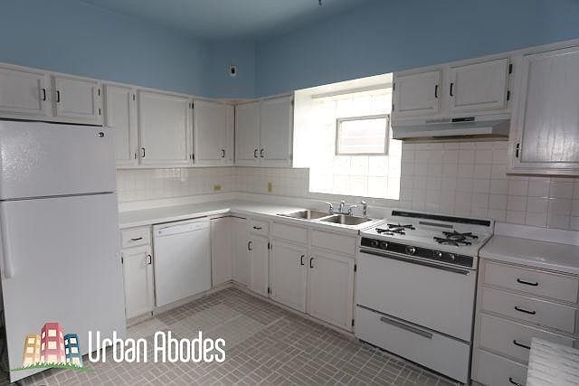 1st image of 4040 N Francisco Ave #Ua2