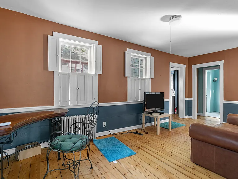 26 Perry St #1 — Photo 10