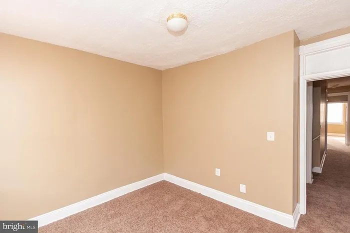 2400 W Baltimore St — Photo 20